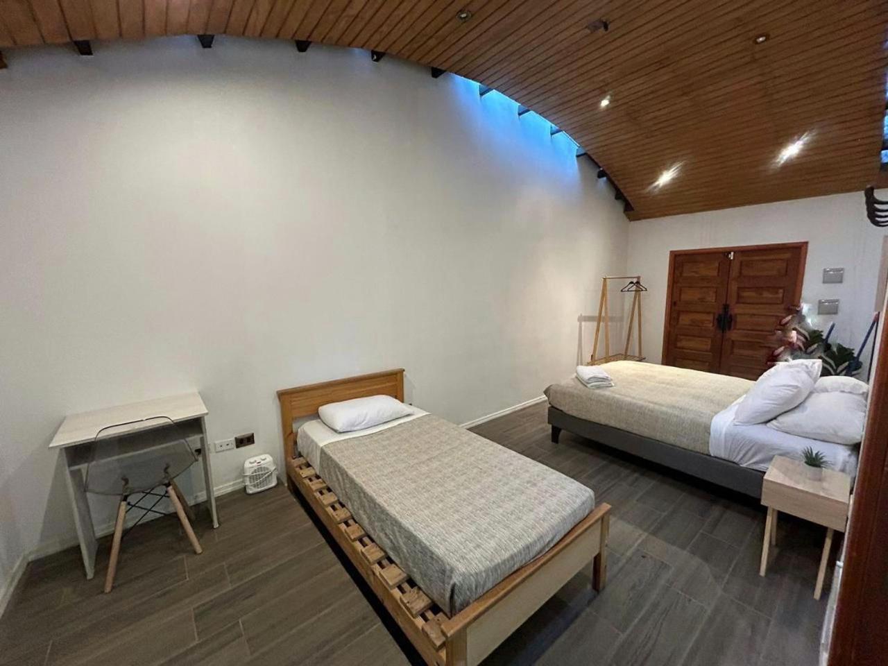 Yogi Hostels Сантьяго Екстер'єр фото